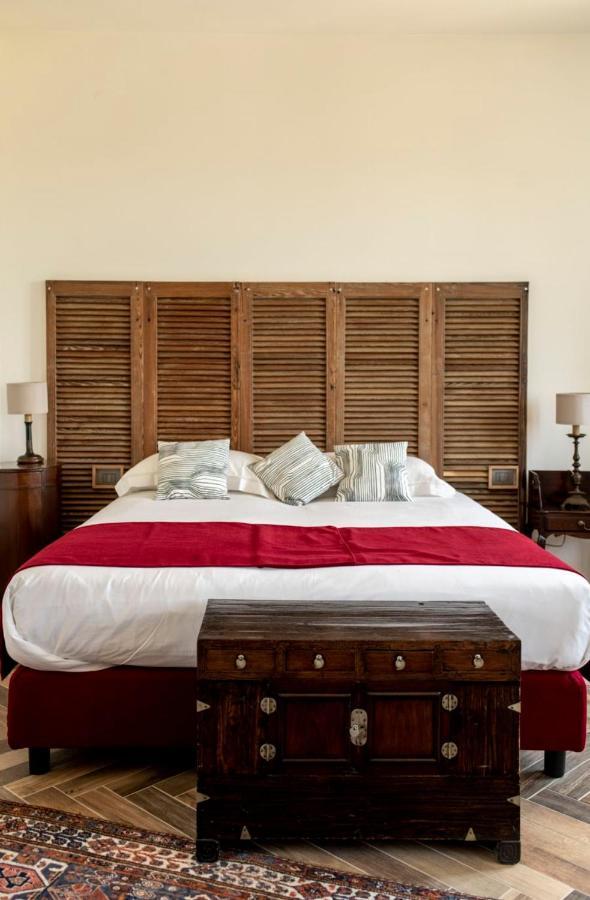 Le Vecchie Persiane - Bed & Breakfast Диано-д'Альба Экстерьер фото